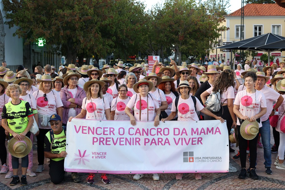 Caminhada solidária de prevenção do cancro da mama