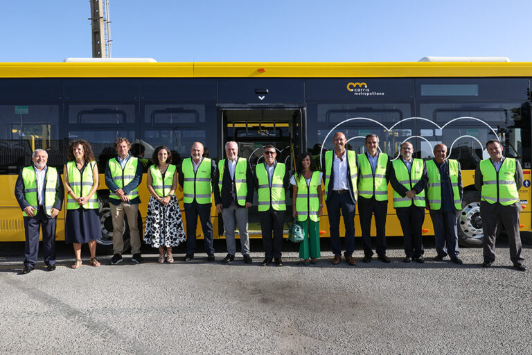 Presidentes das câmaras de Setúbal e Palmela, André Martins e Álvaro Amaro, estiveram na apresentação do reforço da frota de transportes públicos da Alsa Todi com 44 autocarros elétricos