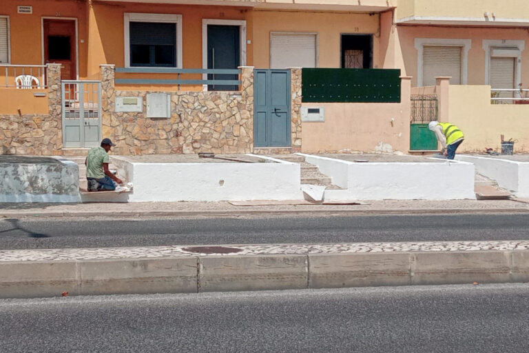 Muros reparados e pintado