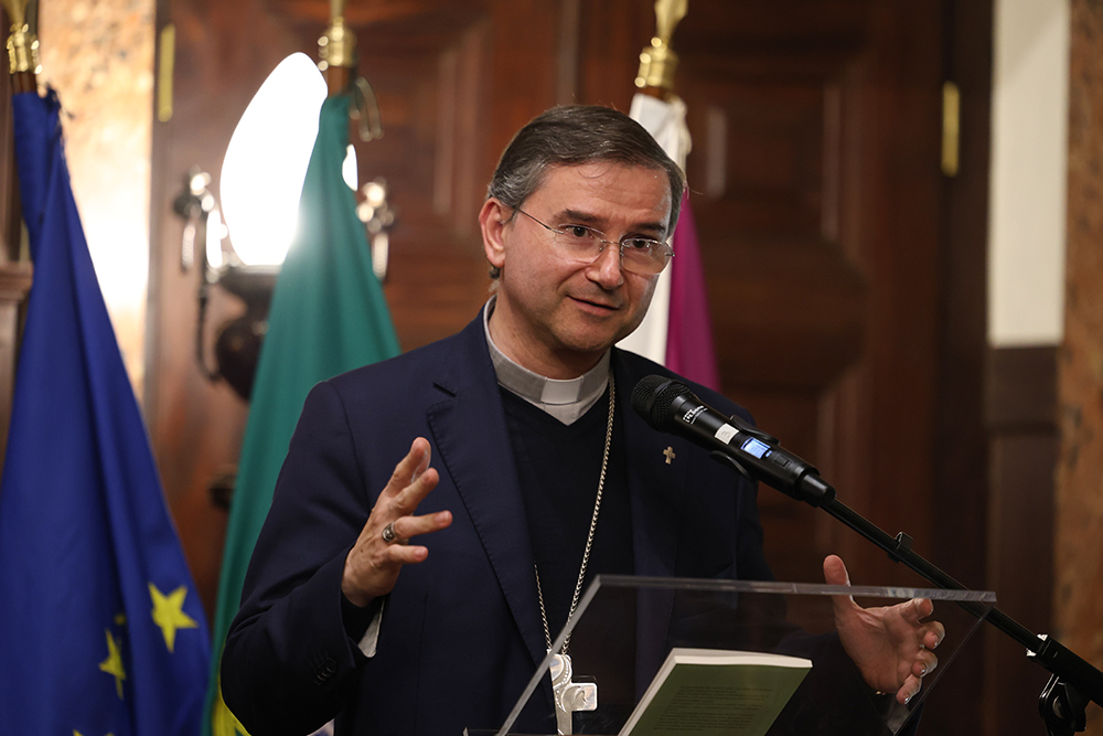 Américo Aguiar - apresentação de livro de João Francisco Gomes