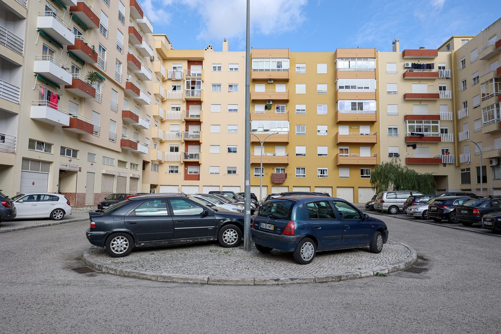 Início das obras de requalificação da zona da Praça do Brasil - Praceta Quinta do Tavares