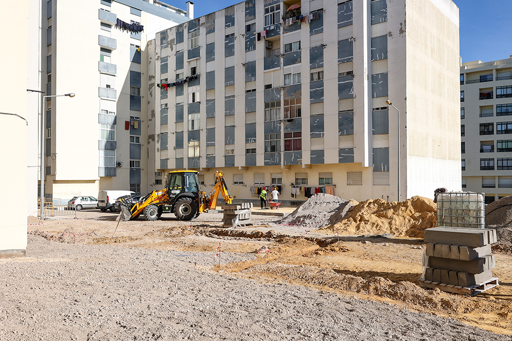 Requalificação de espaço público junto da Rua dos Atoleiros, no Monte Belo Sul