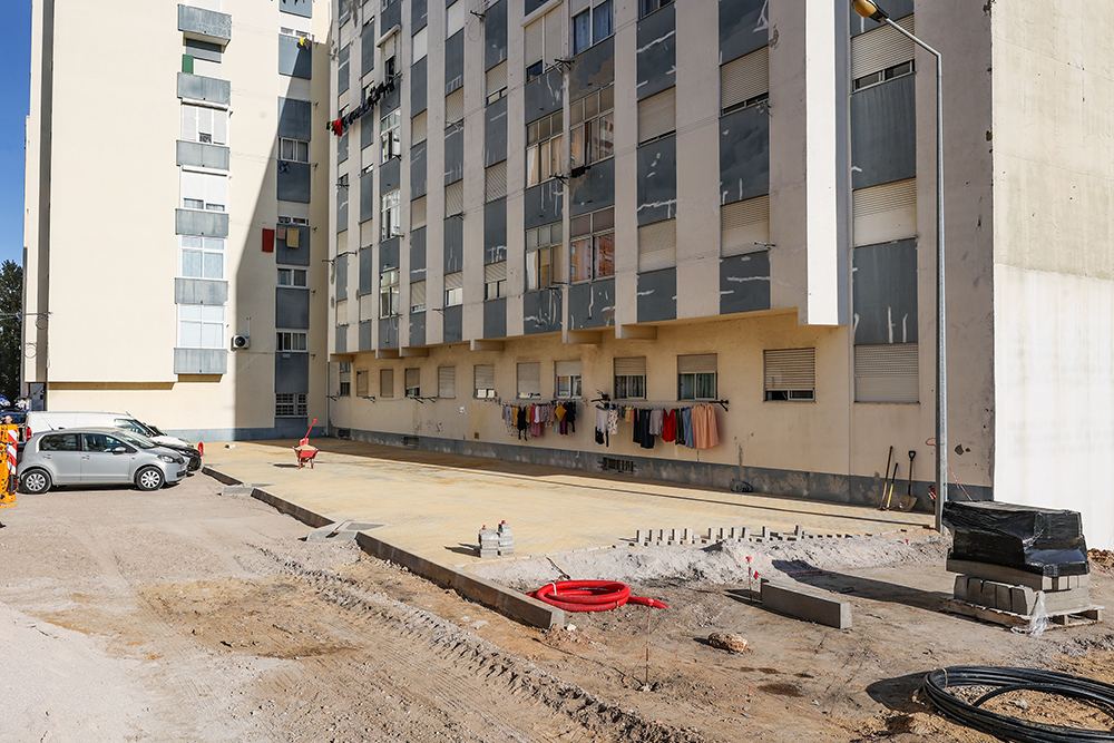 Requalificação de espaço público junto da Rua dos Atoleiros, no Monte Belo Sul