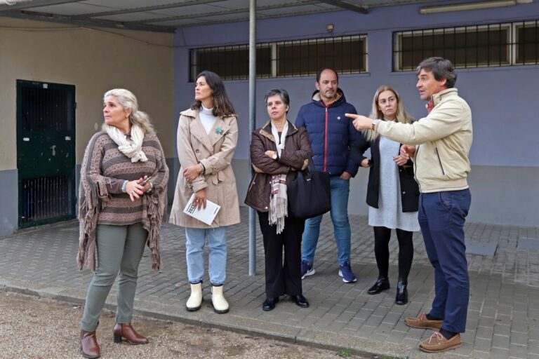 Visita do Executivo municipal à Escola Básica do Peixe Frito