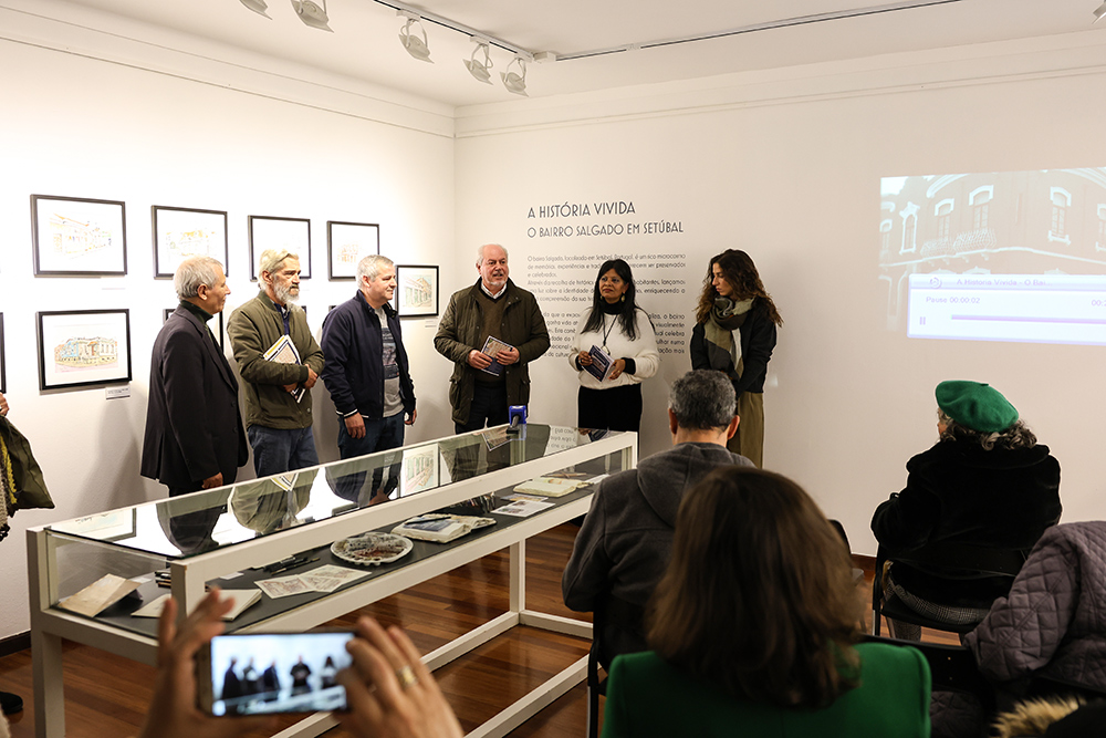 Inauguração da exposição de António Madureira Pais “Bairro Salgado – do bairro ao museu com aguarelas”, com a presença do presidente da Câmara, André Martins