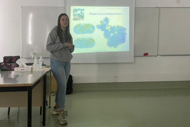 Apresentação do projeto nacional “Kids Dive” 2024, de promoção de literacia dos oceanos e de sensibilização para a sustentabilidade marinha, aos pais e alunos de quatro escolas do concelho