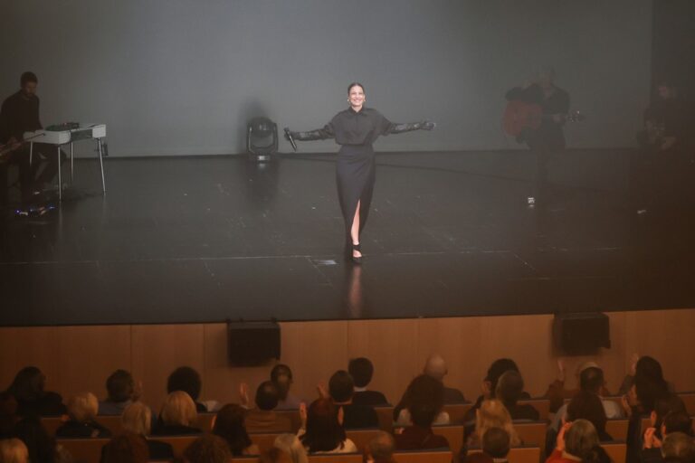 Carminho - Portuguesa - Fórum Municipal Luísa Todi