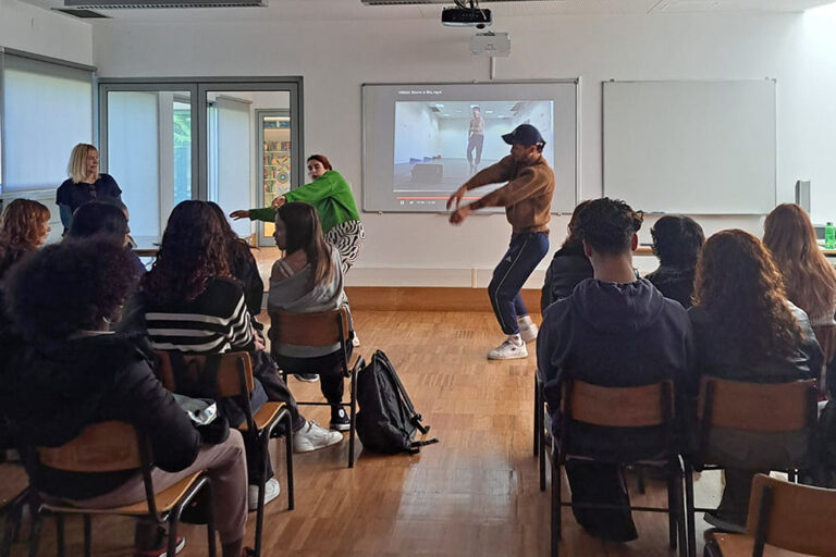 Bolsas de Criação Artística - residência artística do projeto Vanishing - Escola Secundária D. João II