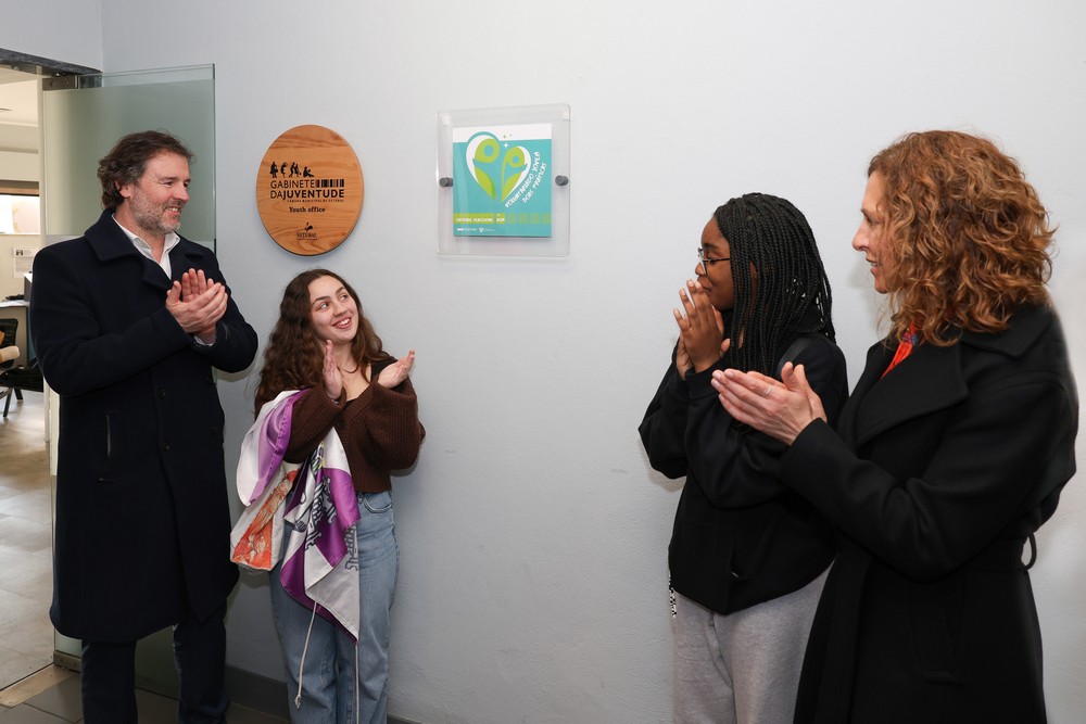 Projeto Conscientemente - descerramento de placa alusiva ao prémio do IPDJ - Casa do Largo