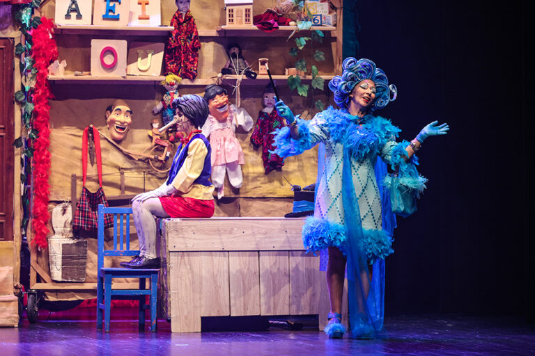 'Pinóquio' apresentou-se no Fórum Municipal Luísa Todi em espetáculo da GATEM - Espelho Mágico