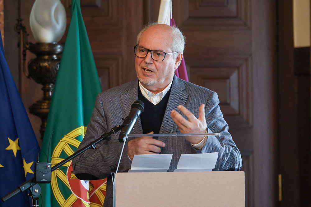 Câmara entregou as chaves das 12 primeiras casas reabilitadas no Bairro das Manteigadas - presidente André Martins