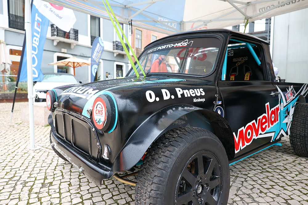 O super Mini Cooper do showman Marco Martin's vai estar na Rampa da Arrábida