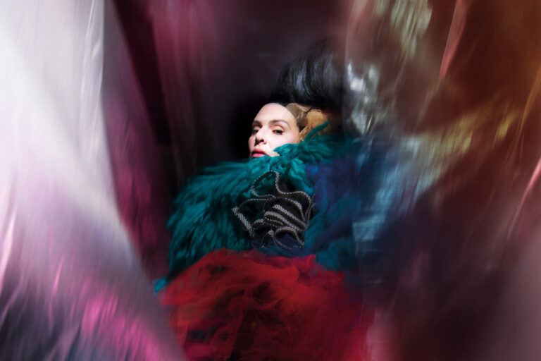 The Gift apresentam Coral