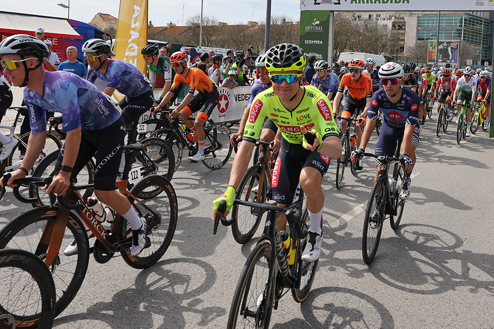 A partida simbólica da Clássica da Arrábida foi na Avenida Luísa Todi