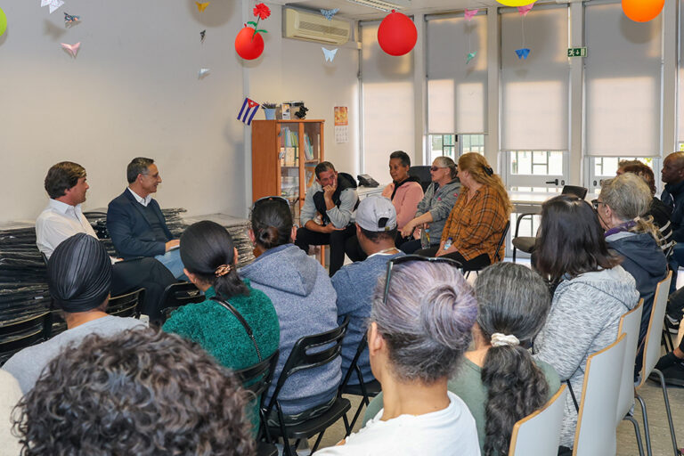 Os moradores da Alameda das Palmeiras reuniram no Espaço Nosso Bairro, Nossa Cidade da Bela Vista