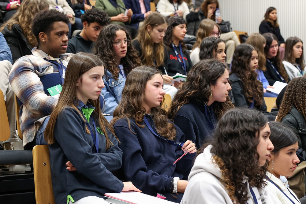 Parlamento dos Jovens - Ensino Básico - Sessão Distrital - ES Sebastião da Gama