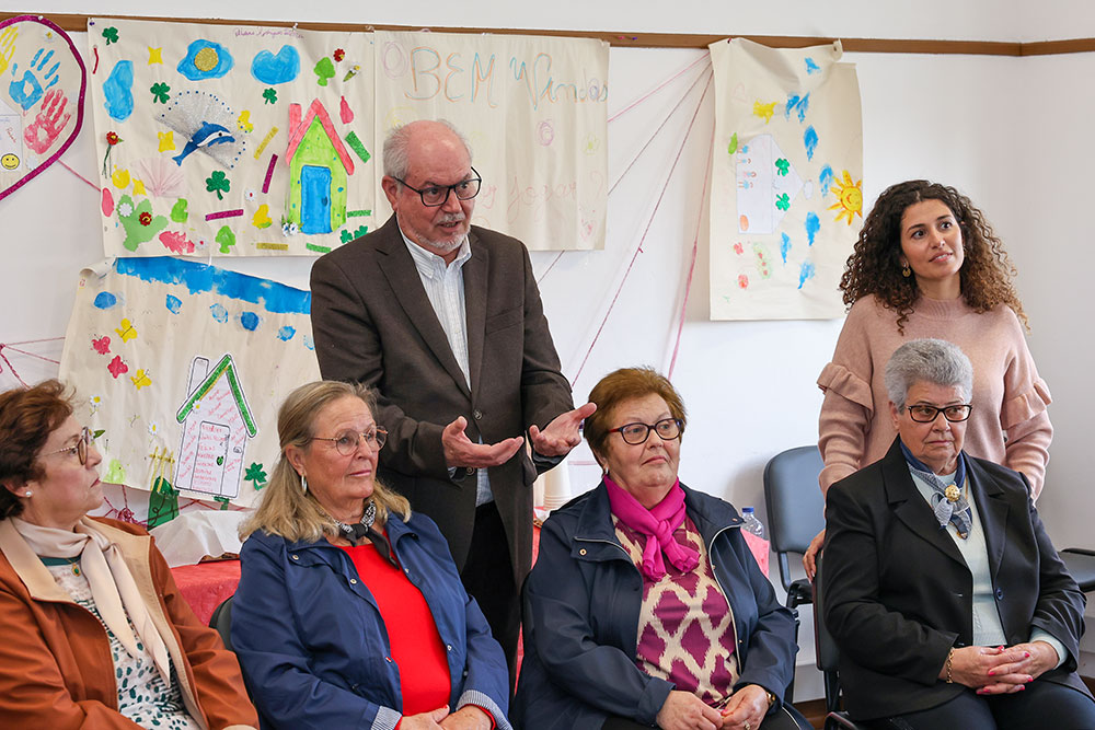 Executivos da Câmara Municipal e da Junta de Freguesia do Sado visitaram o Projeto Sénior no Polo Social e Cultural da Freguesia do Sado