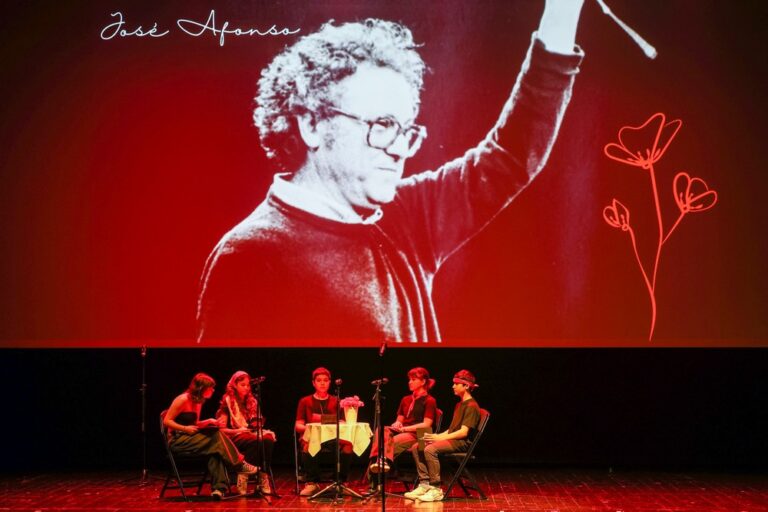 Setúbal: Uma Baía a Ler