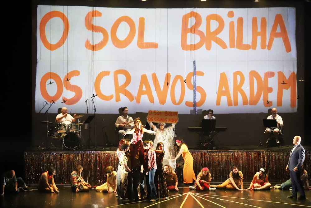 Ópera '1976, A Evolução dos Cravos'