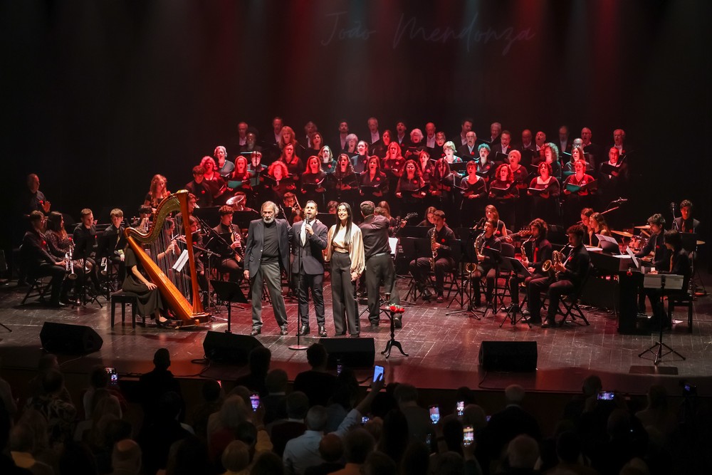 João Mendonza, José Martins e Rita Ferraz juntos em palco