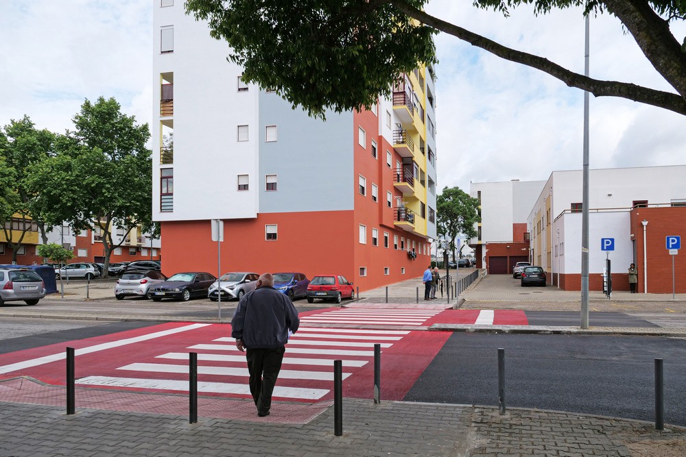 Nova passadeira junto do Centro de Saúde de Vale do Cobro