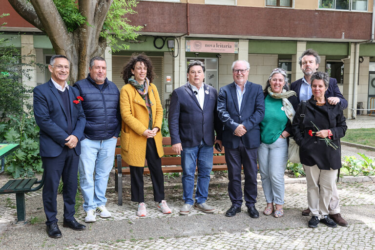 Presidente da Câmara, André Marins, visitou com os executivos municipal e da União das Freguesias de Setúbal a Praceta do Montalvão, que foi beneficiada pelas duas autarquias