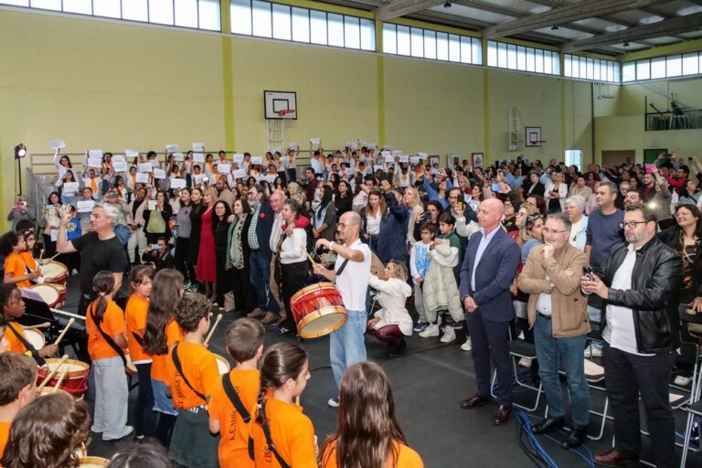 Festa do 50.º Aniversário da EB Luísa Todi e comemorativa dos 50 Anos do 25 de Abril