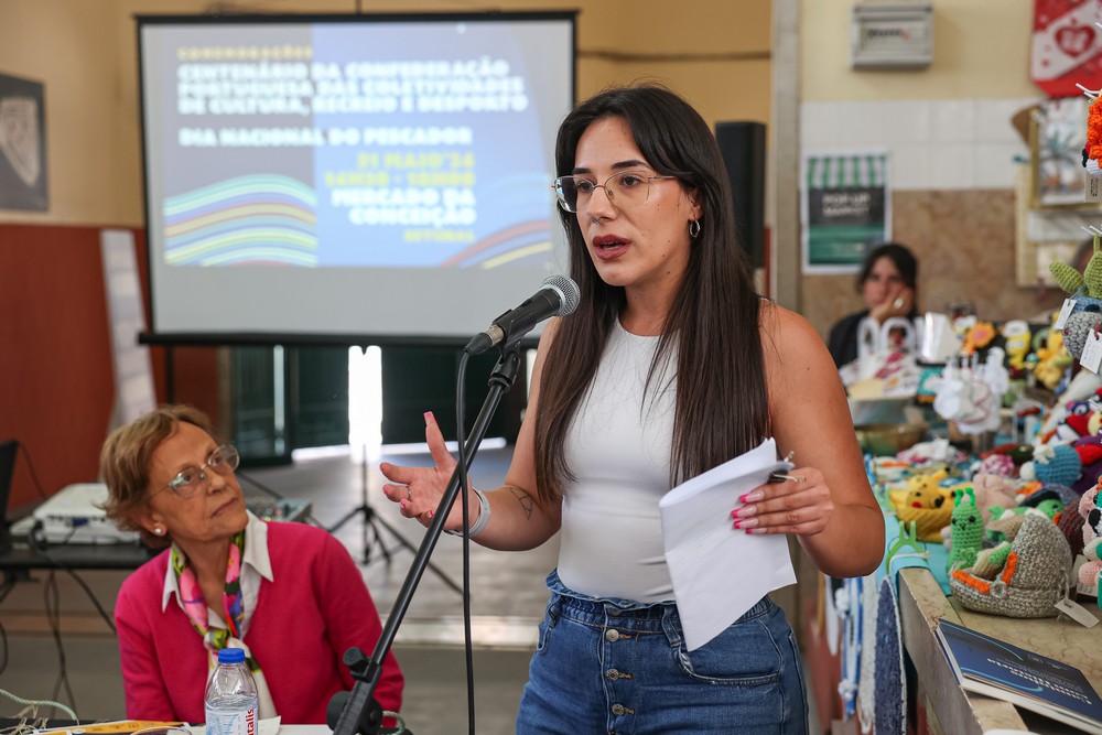 Dia do Pescador - conferência sobre o associativismo popular e a pesca local - socióloga Joana Iglésias Amorim