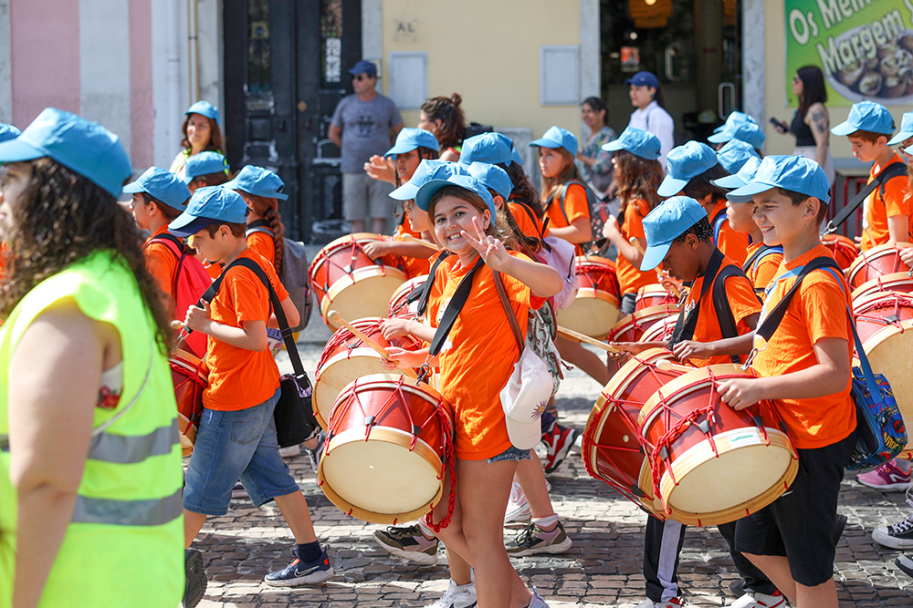 25 de Abril | Festival Internacional de Música de Setúbal - Desfile de Percussão "Batucada da Revolução"