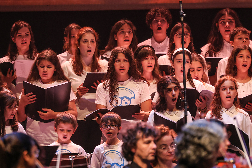 Abertura do 12.º Festival Internacional de Música de Setúbal - Espetáculo “Harmonias de Liberdade: Zeca tocado por miúdos”, com o Conservatório Regional de Setúbal, a Academia de Dança Contemporânea de Setúbal, a Academia de Música de Almada e o Coral Infantil de Setúbal