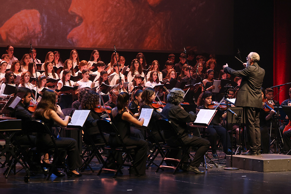 Abertura do 12.º Festival Internacional de Música de Setúbal - Espetáculo “Harmonias de Liberdade: Zeca tocado por miúdos”, com o Conservatório Regional de Setúbal, a Academia de Dança Contemporânea de Setúbal, a Academia de Música de Almada e o Coral Infantil de Setúbal