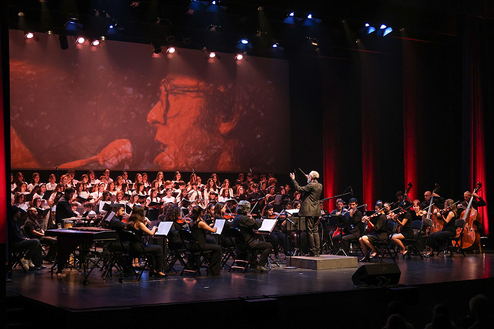 Abertura do 12.º Festival Internacional de Música de Setúbal - Espetáculo “Harmonias de Liberdade: Zeca tocado por miúdos”, com o Conservatório Regional de Setúbal, a Academia de Dança Contemporânea de Setúbal, a Academia de Música de Almada e o Coral Infantil de Setúbal