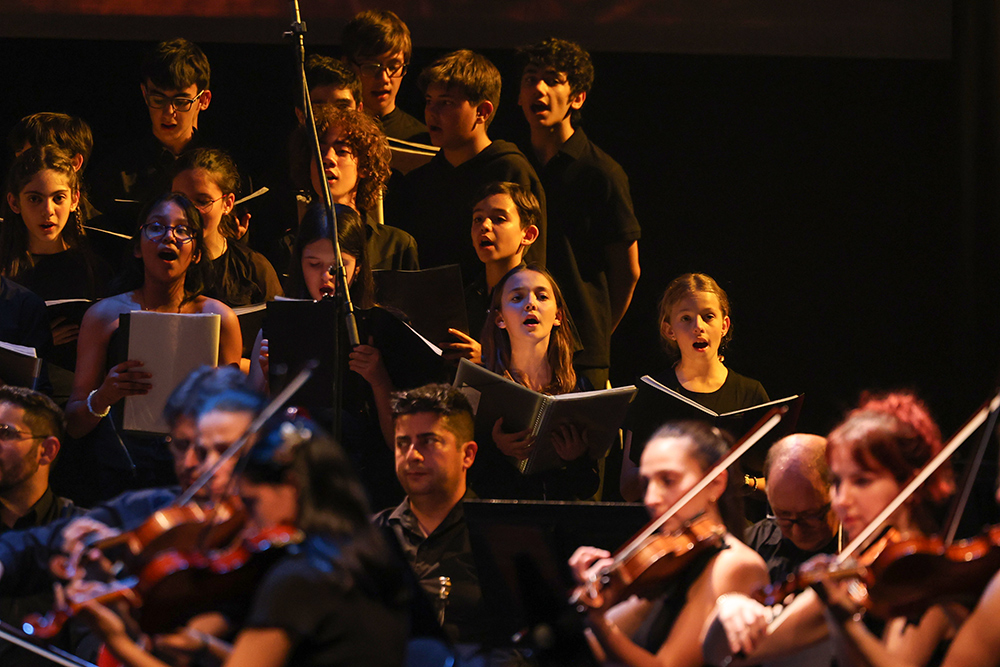 Abertura do 12.º Festival Internacional de Música de Setúbal - Espetáculo “Harmonias de Liberdade: Zeca tocado por miúdos”, com o Conservatório Regional de Setúbal, a Academia de Dança Contemporânea de Setúbal, a Academia de Música de Almada e o Coral Infantil de Setúbal