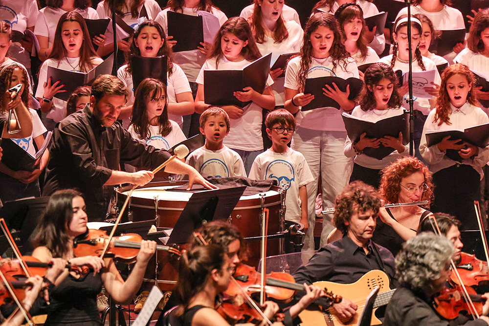 Abertura do 12.º Festival Internacional de Música de Setúbal - Espetáculo “Harmonias de Liberdade: Zeca tocado por miúdos”, com o Conservatório Regional de Setúbal, a Academia de Dança Contemporânea de Setúbal, a Academia de Música de Almada e o Coral Infantil de Setúbal