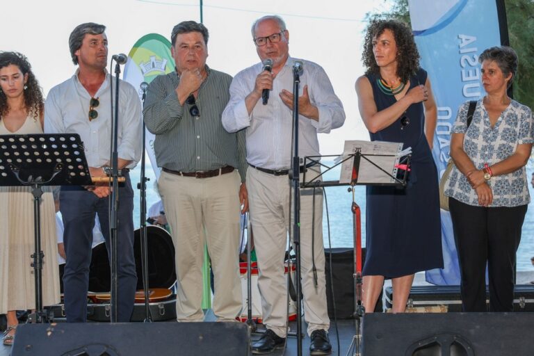 Jornadas de Ambiente - Inauguração da oitava edição da Mostra das Tradições Marítimas, no Parque Urbano de Albarquel - Presidente da Câmara, André Martins, com executivo municipal e presidentes da União das Freguesias de Setúbal e das juntas de freguesia do Sado e de São Sebastião