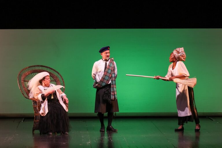 O Rapto da Rainha Vitória - Teatro Estúdio Fontenova