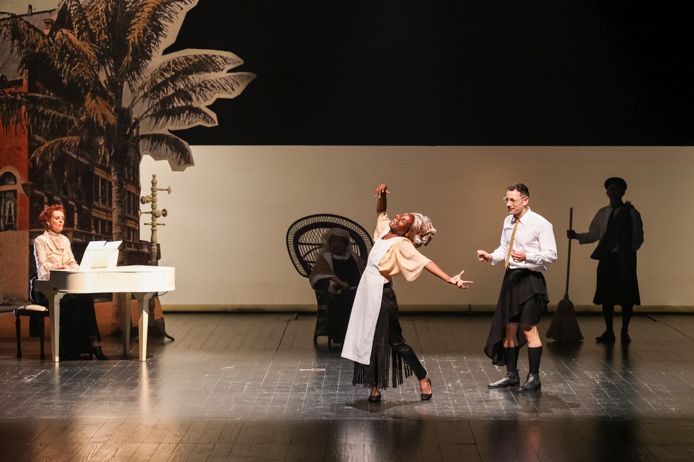 O Rapto da Rainha Vitória - Teatro Estúdio Fontenova