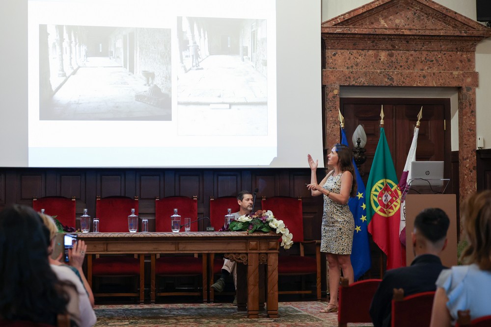Aproximação Facial de uma Freira do Convento de Jesus