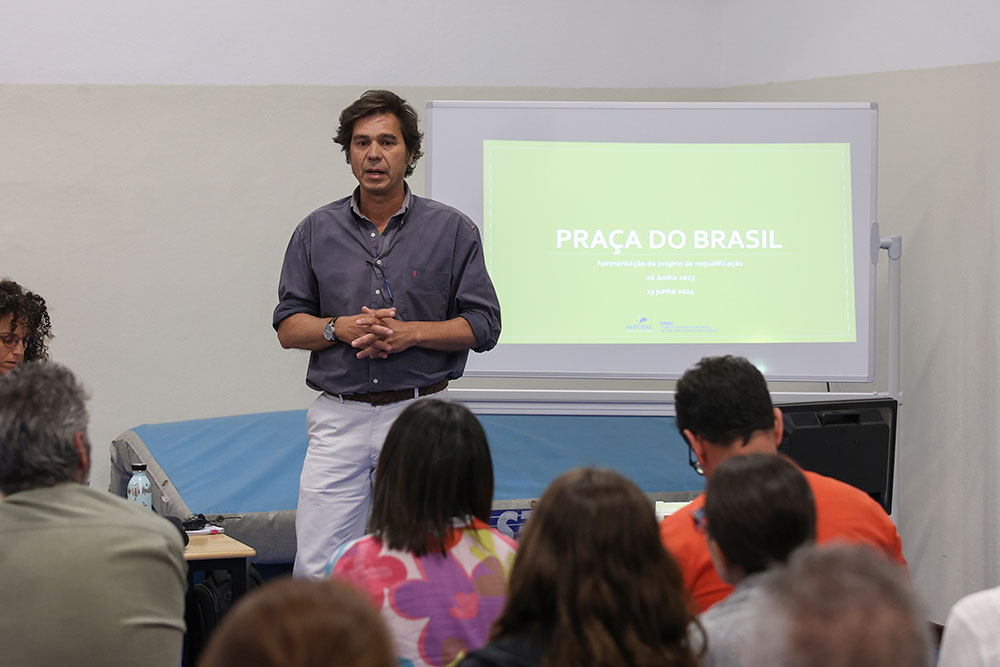 Ouvir a População, Construir o Futuro - Reunião com moradores da zona da Praça do Brasil
