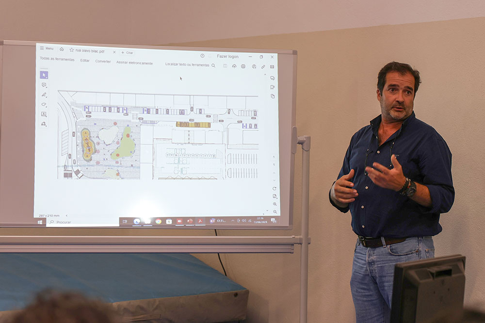 Ouvir a População, Construir o Futuro - Reunião com moradores da zona da Praça do Brasil