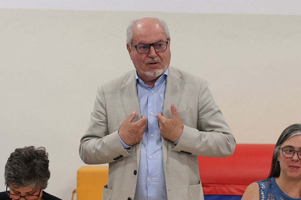 Ouvir a População, Construir o Futuro - Reunião com moradores da zona da Praça do Brasil - presidente da Câmara, André Martins