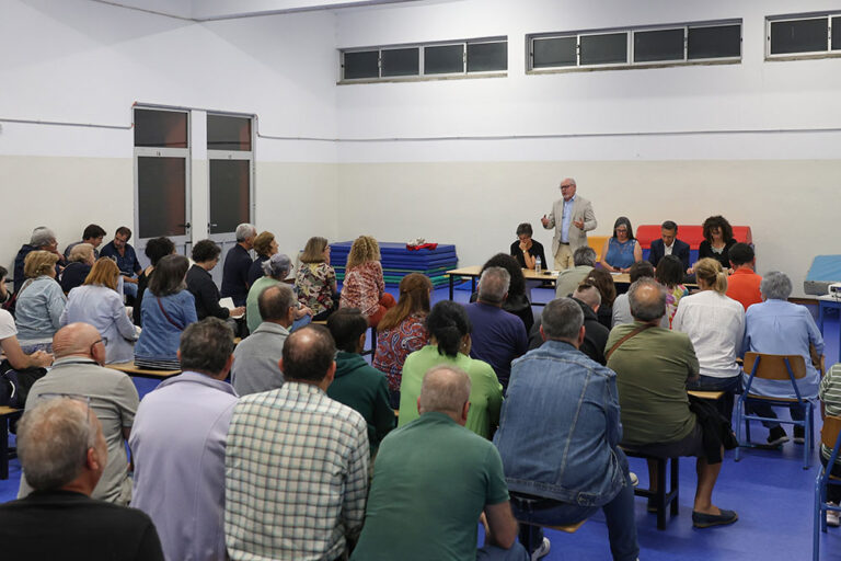 Ouvir a População, Construir o Futuro - Reunião com moradores da zona da Praça do Brasil