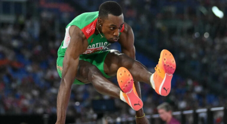 Pedro Pichardo nos Europeus de 2024 (foto Andreas Solaro/AFP)