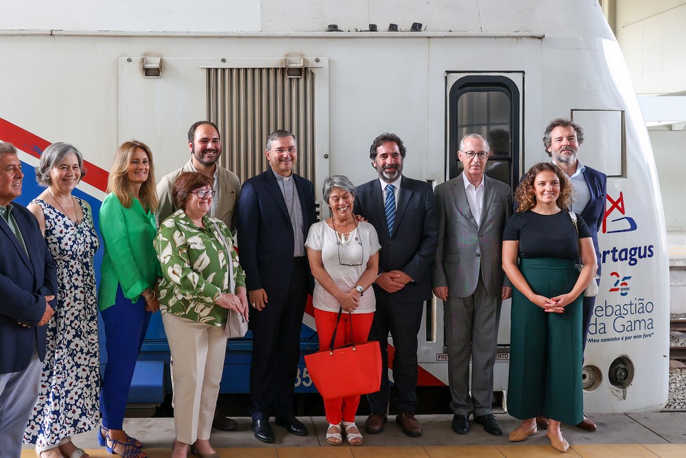 Inauguração do comboio da Fertagus Sebastião da Gama - estação de Coina