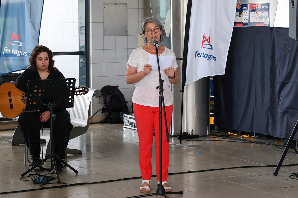 Inauguração do comboio da Fertagus Sebastião da Gama - estação de Coina - presidente do conselho de administração da Fertagus, Cristina Dourado