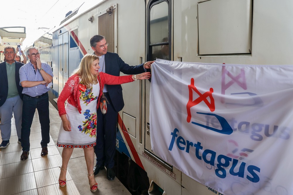 Inauguração do comboio da Fertagus Sebastião da Gama - estação de Coina