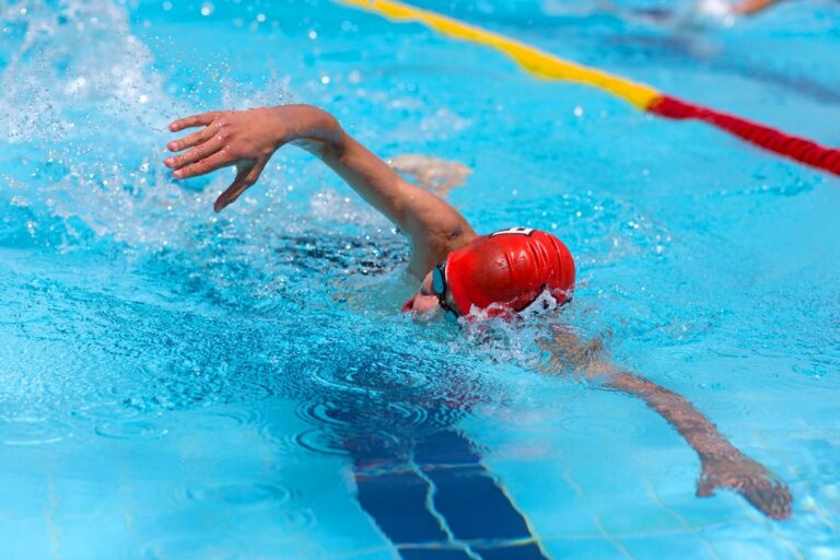 Natação infantil na Piscina Municipal das Manteigadas