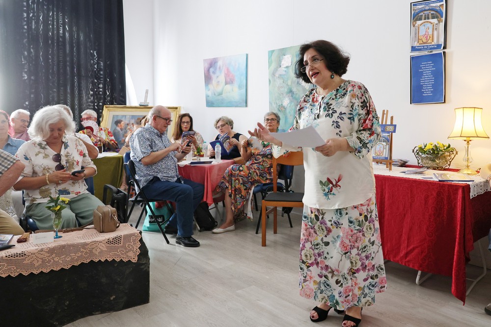 Apresentação da coletânea Poesia da Galeria