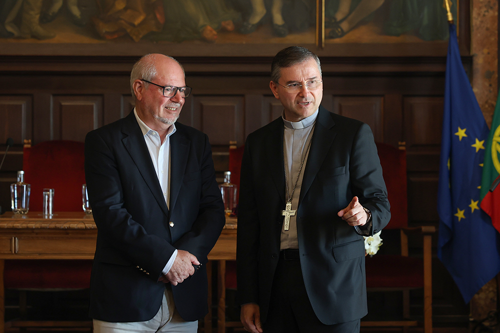 Delegação da Diocese do Porto visitou Setúbal - Presidente da Câmara, André Martins, com o bispo de Setúbal, cardeal D. Américo Aguiar