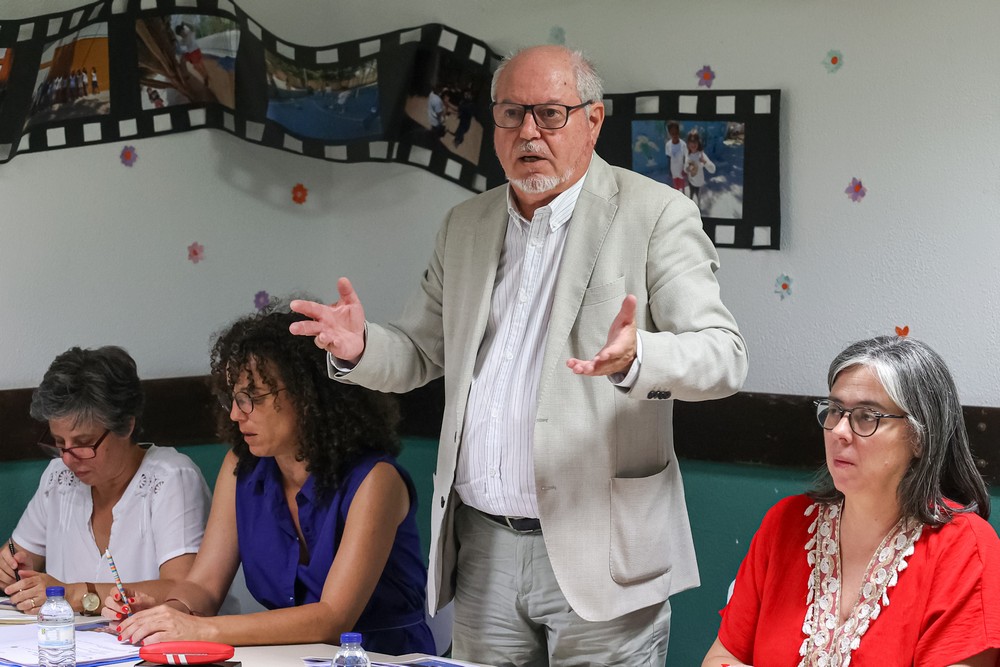Reunião com moradores do Bairro Grito do Povo - Presidente da Câmara, André Martins, vice-presidente Carla Guerreiro, vereadora Rita Carvalho e Fátima Silveirinha, do executivo da União das Freguesias de Setúbal